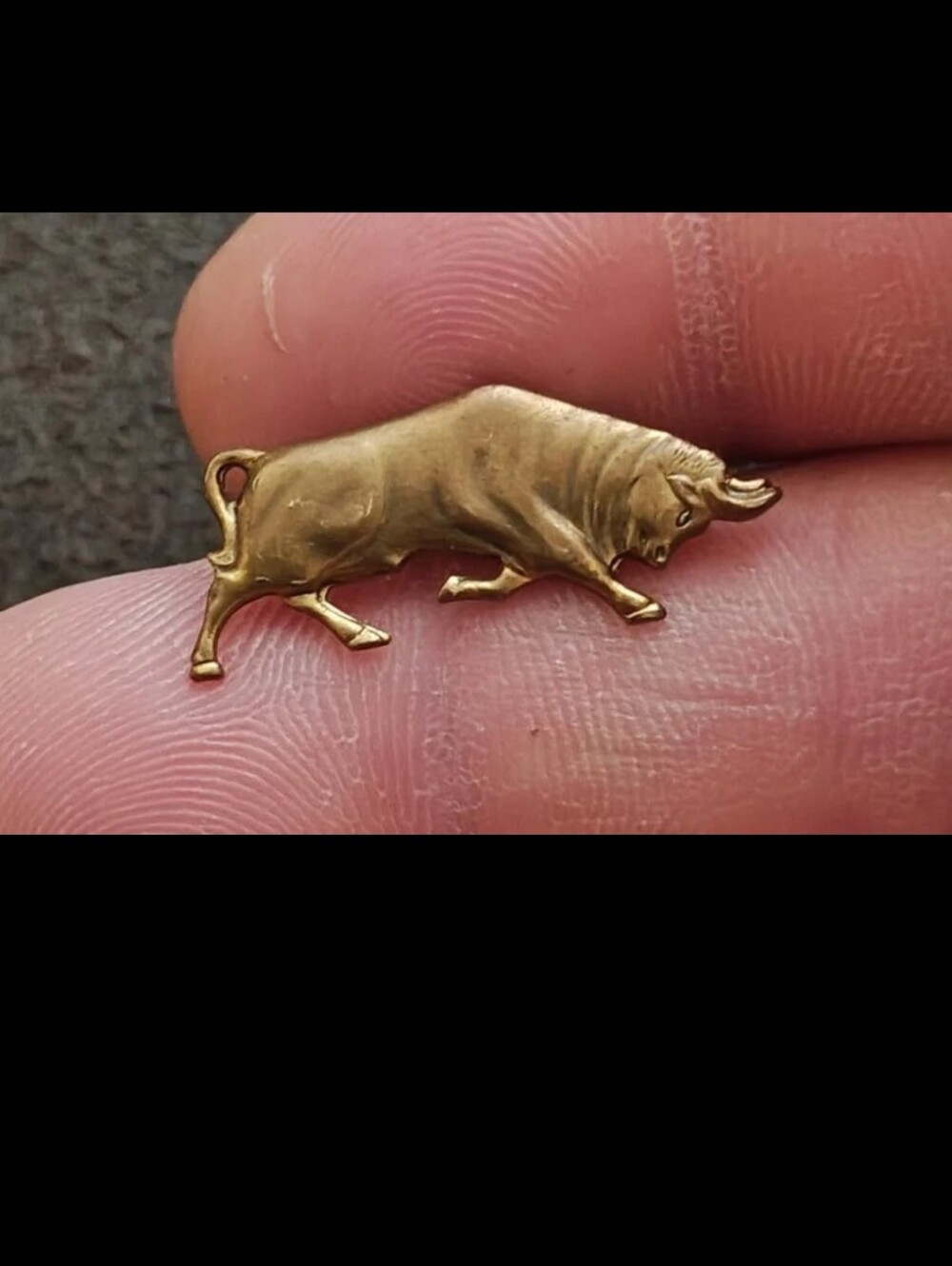 1950s/60s Gold Tone Charging Bull Figural Pin
